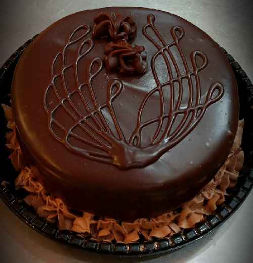 BOLO DE BRIGADEIRO .