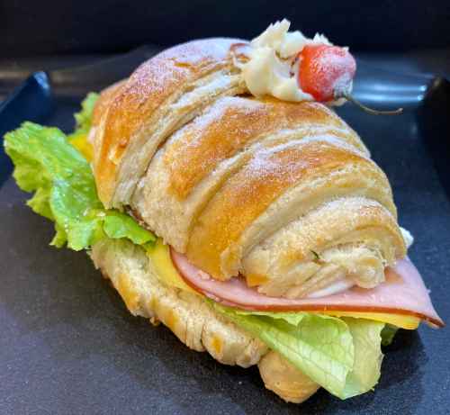 CROISSANT RECHEADO.