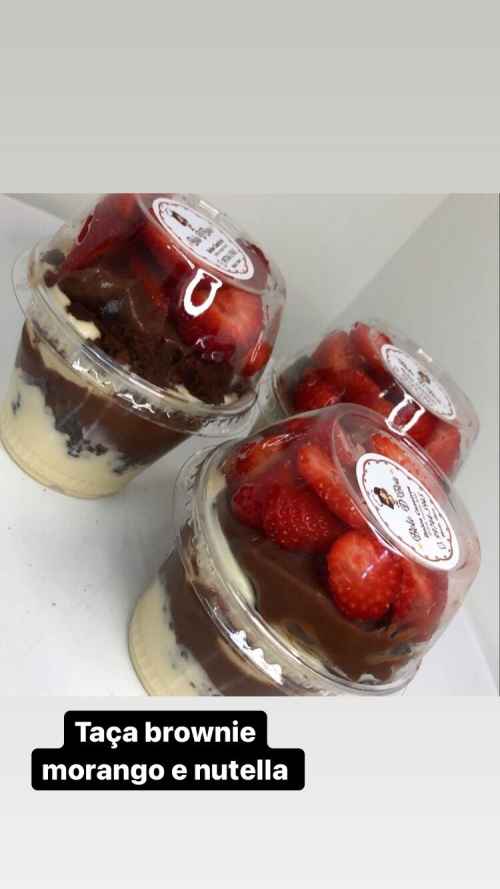 Taça Brownie Morango Nutella