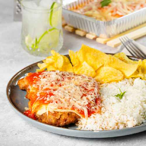 Parmegiana de Carne Filé Mignon serve até 3 pessoas