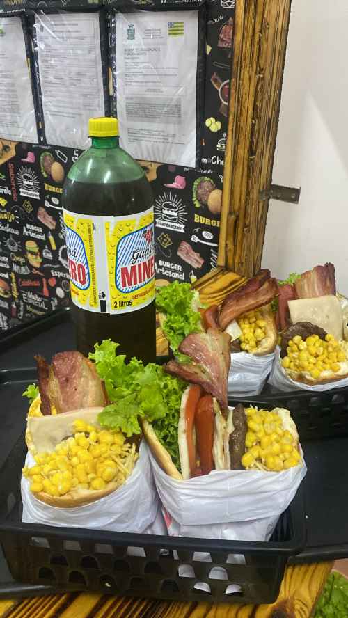  4 X-Tudo + Refrigerante Mineiro de 2 Litros !!!!