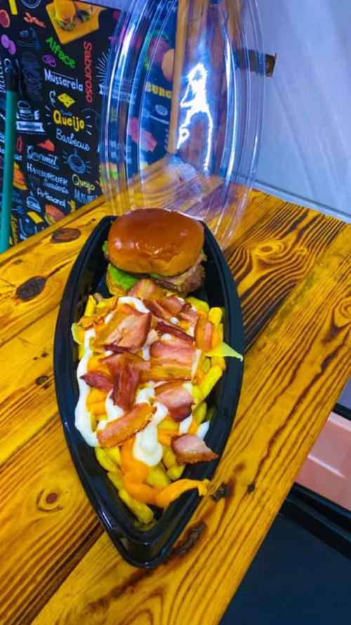 BARCA DE 1 GOURMET + BATATA 400g RECHEADA (quejo,bacon,cheddar,catupiry) REFRI 600ml