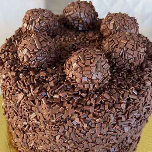 Bolo de Chocolate com Brigadeiro