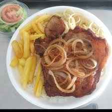 Bisteca Acebolada com Fritas