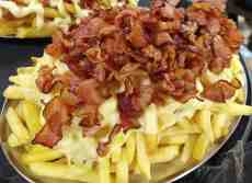 Batata Frita c/ Queijo e Bacon