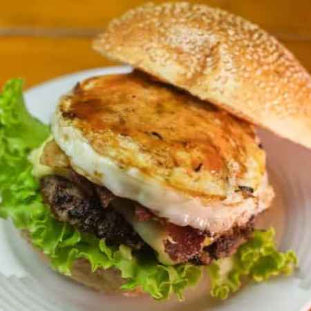 Hambúrguer de Carne Egg