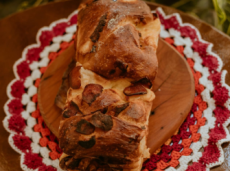 BRIOCHE COM CALABRESA E MUSSARELA GRANDE