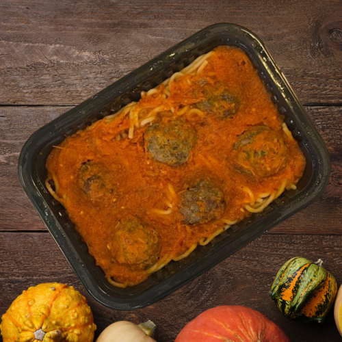 ESPAGUETE AO MOLHO DE TOMATE ARTESANAL COM ALMONDEGAS